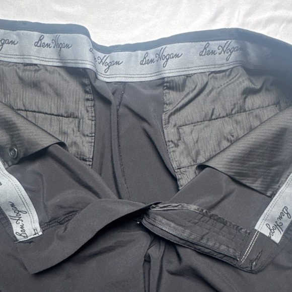 Ben Hogan Men's Black Chino Golf Shorts Flat Front Solid Activewear Belt Loops - Picture 2 of 9